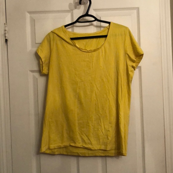 yellow t-shirt - Picture 1 of 2
